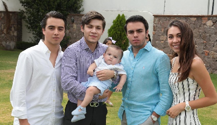 Marcelo Martell, Juan Pablo Martínez, el pequeño Ricardo, Guillermo López y Ale Loredo.