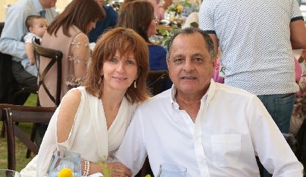 Becky Molina y Carlos Paredes.