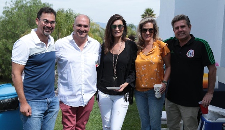 Andrés Benavides, Juan Gárate, Lorena Hernández, Claudia Quiroz y Galo Galván.