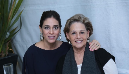  Maribel Lozano y su mamá.
