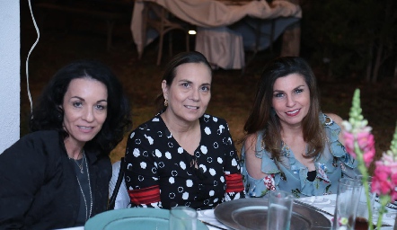  Adriana Espinosa, Norma Sánchez y Gaby Goldaracena.