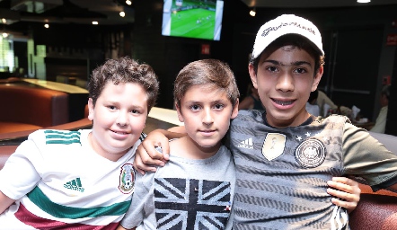 Andrés, Leo y Luis Fer.