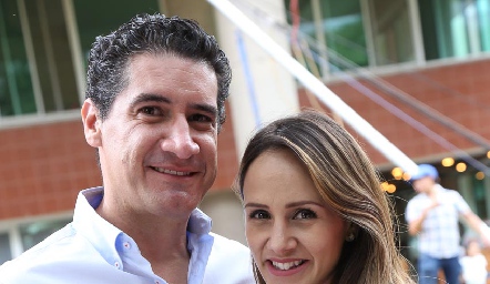  Amadeo Calzada y Alejandra Salas.
