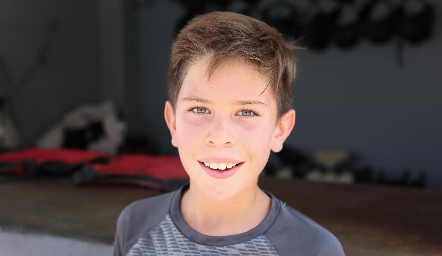  Agustin.