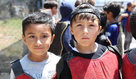  José Antonio y Dante .