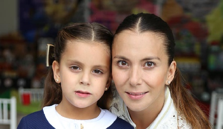  Constanza y Leticia Díez Gutiérrez .