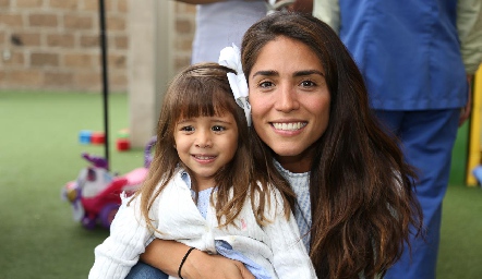  Isabel y Adriana Botello.