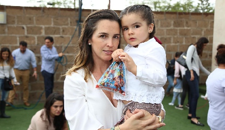  Eunice Camacho y Paula.