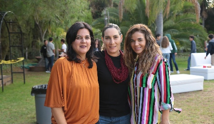  Las mamás, Cynthia Sánchez y Maribel De Antuñano con Sigrid Werge.
