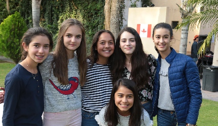 Andrea, Camila, Natalia, Sigrid, Vale e Isabel.
