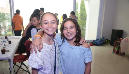  Mariana e Isabela.