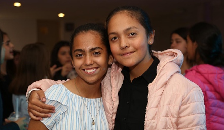  Pili y Natalia.