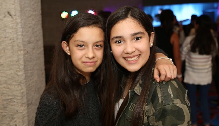  Camila y Camila.