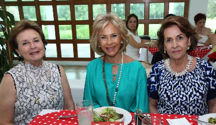  Cristina Peña, Gloria Estrada y Alicia de Carreras.