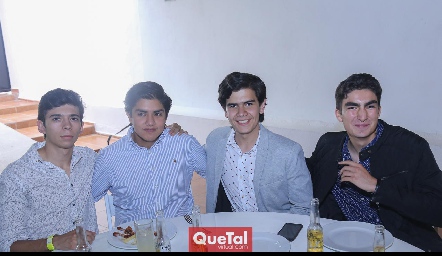  Juan Manuel Eguía, Claudio Barrios, Hermes Barragán y Mateo Eraña.