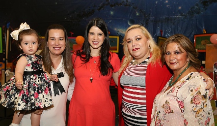  Daniela Navarro, Carolina Maza, María Sánchez y Consuelo Mercado.