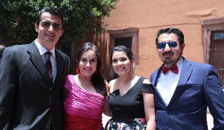  Gerardo Berrones, Sarahí Armendáriz, Pris Lara y Luis Leal.