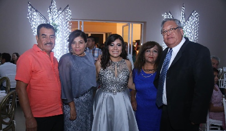  En Familia.