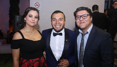  Fátima Velázquez, Rafael Enrique y Cristian Cabrera.