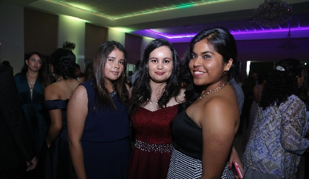  Marcela, Tania y Tania.