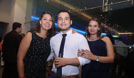  Adriana Valle, Pepe Luna y Carla Valle.