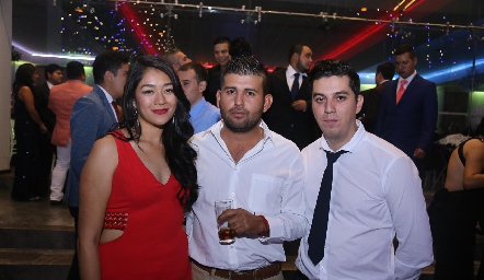  Buenos amigos.