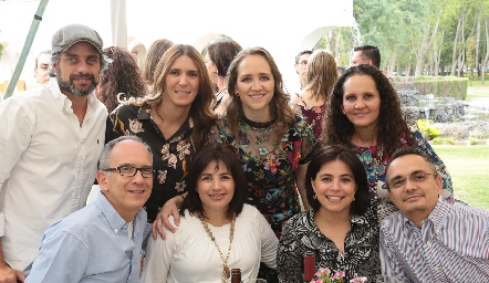  Juan Pablo Zambrano, María Espinosa, Blanca Rangel, Mariana Ramírez, Poncho Galán, Pita Retes, Ale Retes y Octaviano Gómez.