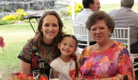  Tres generaciones, Blanca, Melissa y Blanca.