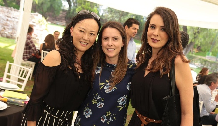  Maky, Adriana Medina y Silvia Reynoso.