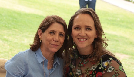  Graciela de la Vega y Blanca Rangel.