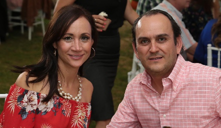  Ana Lucía y Alejandro Narváez.