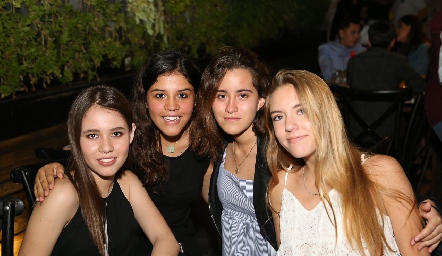  Marijó Bringas, Ana T. Fonte, Paola de la Torre y Emilia García.