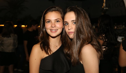 Renata Acevedo y Emilia Meade.