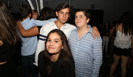  Gabo Pruneda, Isa Armendáriz y Javier Dávila.