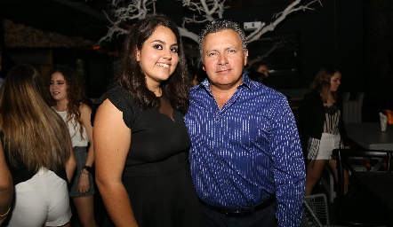 Romina con su papá Mauricio Autrique.