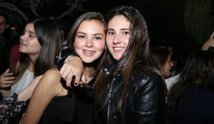 Renata Acevedo y Regina Armendáriz.
