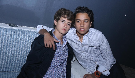  Ro Pérez y Manuel Flores.