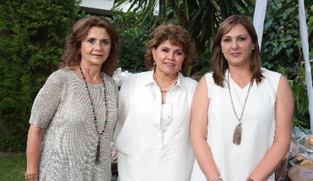  Las mamás de los novios, Irasema Medellín, Maru Celis y Catherine Barret.