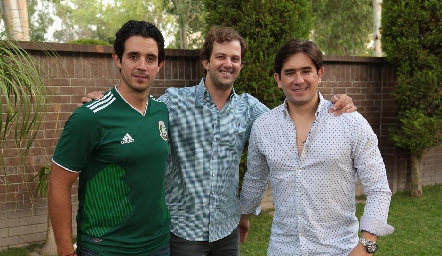  Roberto Mejía, Alejandro y Fernando Abud.