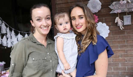  Nicole Massieu, Ángeles y Ángeles Mahbub.