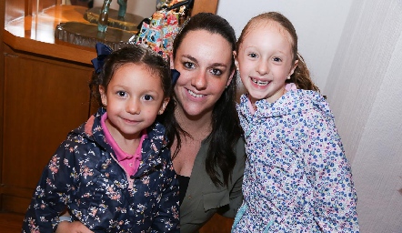  Regina, Julieta Garelli y Julieta.