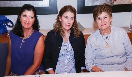  Maru Hernández, Mónica Hernández y Maruchis Andrés.