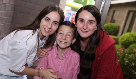  Claudette, Santiago y Andrea Villasana.