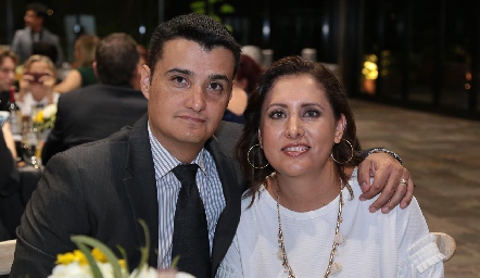 Gerardo Aboytes y María Elena Guajardo.