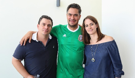 Gerónimo Macías, Sebastián Rosillo y Paulina Guerra.