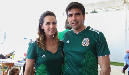  Eunice Camacho y Manuel Labastida .