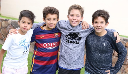  Pedrito, Max, Agustín y Santi.