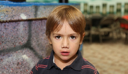  Lucas.