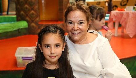  Valentina y Patricia García.