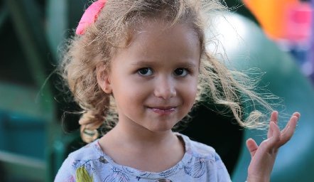  Elena.